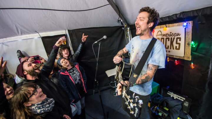Frank Turner performing