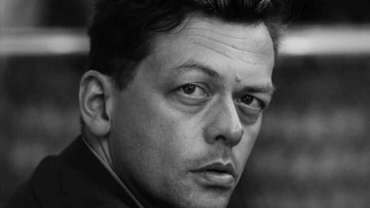 Black and white headshot of Professor Simon Stephens article feature